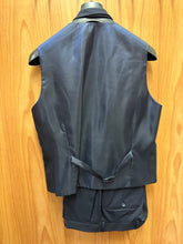 Load image into Gallery viewer, Moda Color Exclusive Navy/Green Paisley 4-Piece Turkish Slim Fit Suit with Tie