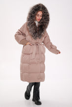 Load image into Gallery viewer, Rei Silver Fox Fully Lined Hood Down Coat in Blush