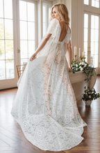 Load image into Gallery viewer, Chantilly Floral Lace Tulle Mesh Long Bridal Robe with Train