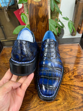 Load image into Gallery viewer, Style: Connoisseur-Blue