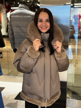 Load image into Gallery viewer, Genuine Polar Fox Down Fill Coat