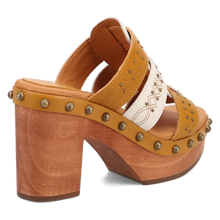 Load image into Gallery viewer, Dingo Chateau - Women's Wooden Sandals