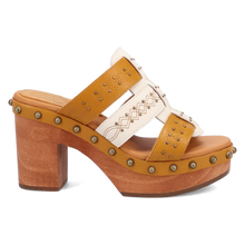 Load image into Gallery viewer, Dingo Chateau - Women's Wooden Sandals