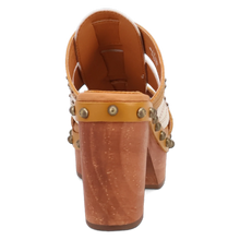 Load image into Gallery viewer, Dingo Chateau - Women's Wooden Sandals