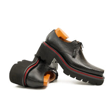Load image into Gallery viewer, Derby shoes with thick soles, snake pattern embossing and tassels