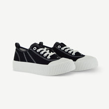 Load image into Gallery viewer, COURT ROYALE: VULCANIZED COURT SHOE - BLACK/WHITE
