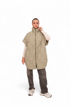 Load image into Gallery viewer, Vans Light Insulated Vest