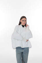 Load image into Gallery viewer, Mia Light Jacket in White