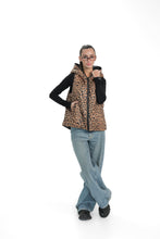 Load image into Gallery viewer, ⇆ Reversible Light Insulated Vest Black | Leo