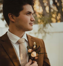 Load image into Gallery viewer, Champagne Men's Tie