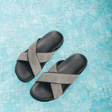 Load image into Gallery viewer, Women's Grigio Amalfi Crossover Sandal