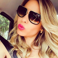 Load image into Gallery viewer, Luxury Modern Oversized Men and Woman Unisex Luxury Polarized Sunglasses Square Retro Oculos de sol Sunglasses With UV400 Prozection and Gradient Mirror Eyewear Glasses