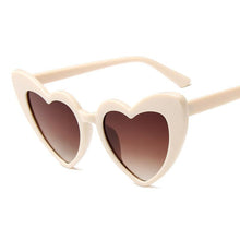 Load image into Gallery viewer, Elegant Retro Love Heart Sunglasses Women Big Frame Personality Sunglasses Fashion Cute Retro Cat Eye Vintage Sunglasses For Women and Girl