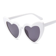 Load image into Gallery viewer, Elegant Retro Love Heart Sunglasses Women Big Frame Personality Sunglasses Fashion Cute Retro Cat Eye Vintage Sunglasses For Women and Girl