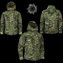 Load image into Gallery viewer, Men Green Autumn Camouflage Jacket Men's Lightweight Water-Resistant Jacket Tactical Clothing Male Camouflage Windbreaker Breathable Outdoor Snow Jacket
