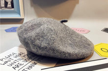 Load image into Gallery viewer, Baby Hat Beret British Painter Bud Of Pure Wool Cap For Girls In Modern New Retro Design