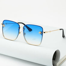 Load image into Gallery viewer, New Fashion Lady Oversize Rimless Square Bee Sunglasses For Women With Small Bee Glasses Design Gradient Sunglasses With UV400