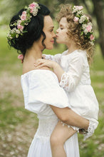 Load image into Gallery viewer, Luxury Modern Matching Flower Headband Lovely Newborn Headband Flower Crown Wreath for Mother and Kids