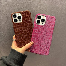 Load image into Gallery viewer, Genuine Leather Case for iPhone 13 Pro Classic Pattern Real Leather Full Coverage High-end Luxury Glossy Leather Couple Soft Case For iPhone 14 11 12 13 Pro Max 7 8 Plus 2 iPhone Cover