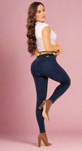 Load image into Gallery viewer, W-120 100% Authentic Colombian Push Up Jeans