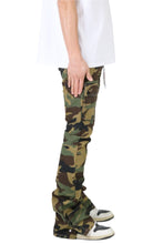 Load image into Gallery viewer, Veil Men's premium flare stacked twill cargo pant with multi functional pockets