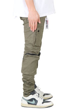 Load image into Gallery viewer, Verde Men's premium twill cargo pant with multi functional pockets