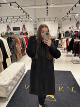 Load image into Gallery viewer, ⇆ Reversible Faux Fur & Suede Coat