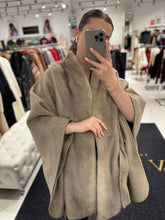 Load image into Gallery viewer, Luxury Double-Face Wool Poncho with Scandinavian Mink Fur