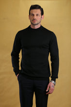 Load image into Gallery viewer, The Trailblazer sweater(Black)
