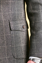 Load image into Gallery viewer, The Bespoke Blazer (Vintage)