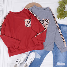 Load image into Gallery viewer, Leopard Fall Pullover
