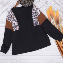 Load image into Gallery viewer, Leopard Pullover Knit Sweater
