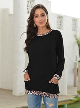Load image into Gallery viewer, Leopard Contrast Pocket Pullover