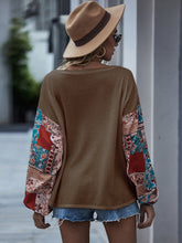 Load image into Gallery viewer, Paisley Printed Puffed Sleeve Pullover