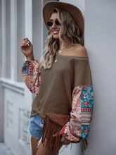 Load image into Gallery viewer, Paisley Printed Puffed Sleeve Pullover