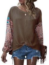 Load image into Gallery viewer, Paisley Printed Puffed Sleeve Pullover