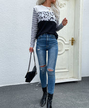 Load image into Gallery viewer, Round Neck Mixed Print Sweater