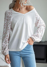 Load image into Gallery viewer, Leopard Print Sleeve Sweater
