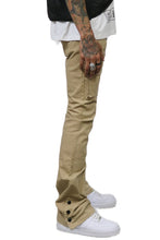 Load image into Gallery viewer, Brun Men's premium flare stacked twill cargo pant with multi functional pockets