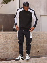 Load image into Gallery viewer, M4350 Daniali Sweatshirt - Black