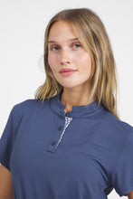 Load image into Gallery viewer, Women's Catalyst Polo | Mantra Collar | Bloom Contrast