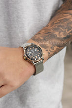 Load image into Gallery viewer, Mod Seamaster VII Rose Gold