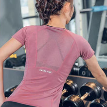 Load image into Gallery viewer, 🖤 Plus Size Women's Sports T-Shirt – Breathable Yoga & Running Top