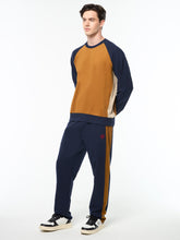 Load image into Gallery viewer, Suonare Crewneck- Bronze Brown