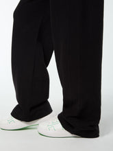 Load image into Gallery viewer, Nera Sweatpant- Black Beauty