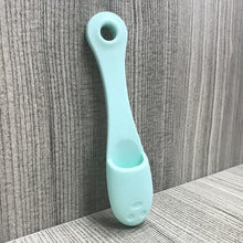 Load image into Gallery viewer, Soft Pet Finger Brush Cats Brush Toothbrush Tear Stains Brush Eye Care Pets Cleaning Grooming Tools Dog Cat Cleaning Supplies Soft Silicone Toothbrush with Long Handle for Dog Cat Pet Dental Care