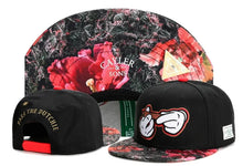 Load image into Gallery viewer, Skull Hand Snapback Hat – Flat Bill Adjustable Baseball Cap