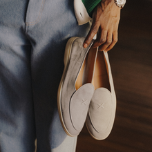 Load image into Gallery viewer, Men's Grigio Suede Viaggio Loafer