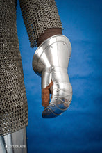 Load image into Gallery viewer, Mitten Gauntlets 15tg Cent. 1,6mm Polished