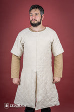 Load image into Gallery viewer, Short Sleeved Gambeson Natural